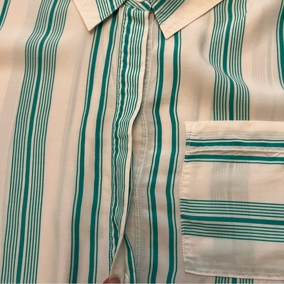 Soft Surroundings Ladson Button Up Top Green Stripe Coastal Lightweight Sz L - Picture 5 of 9